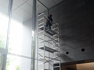 高所ガラス清掃